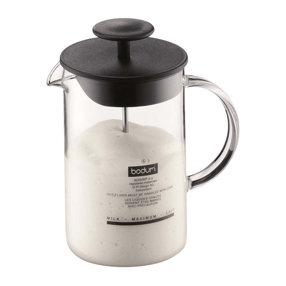 Bodum Latteo Milk Frother with Glass Handle Black 250ml, the plunger handle has a comfortable grip and is pleasant and smooth to touch.
