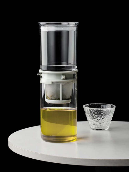 Hario "Drop" Water Dripper, make delicious iced tea using the natural dripping of water.