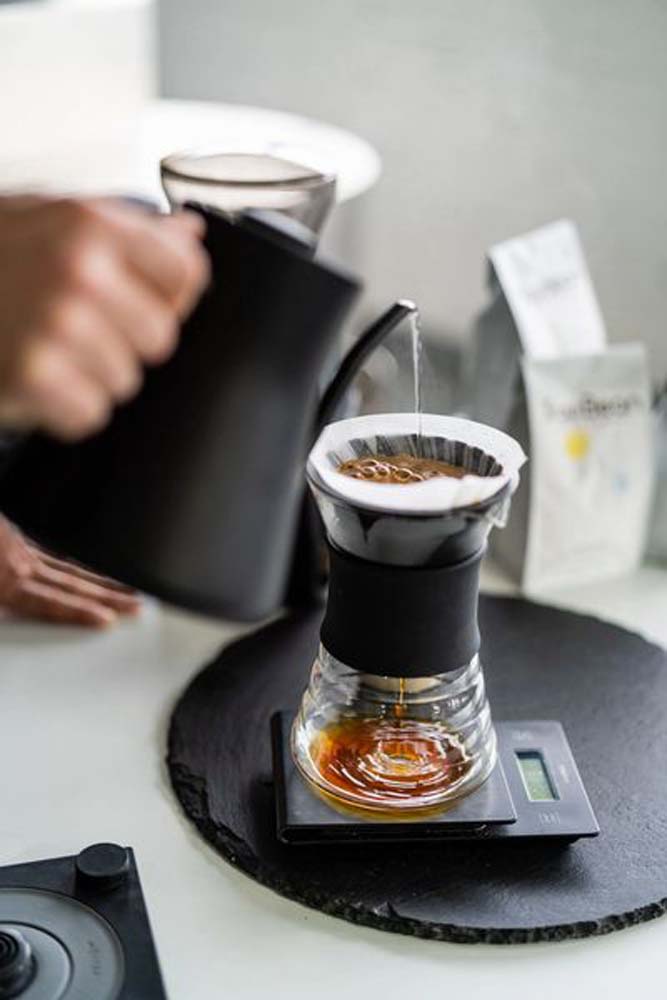 Hario V60 Drip Decanter made from high-quality borosilicate heat resistant glass, the V60 Drip Decanter allows the coffee to be brewed directly into your serving vessel.